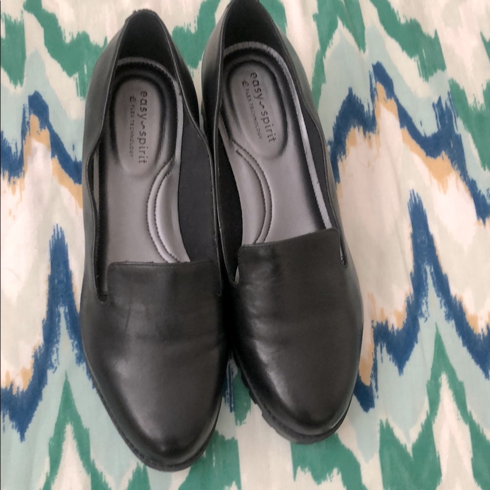 Easy Spirit Women's Black Slip-On “Geneva” Loafers